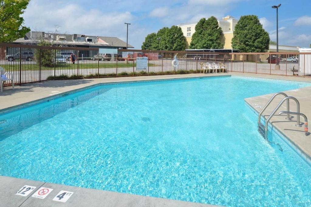 New Victorian Inn & Suites Omaha Exterior foto